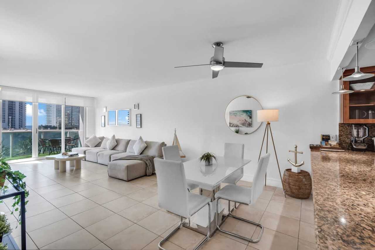 19370 Collins Ave #1372352P - Photo 6 of 38