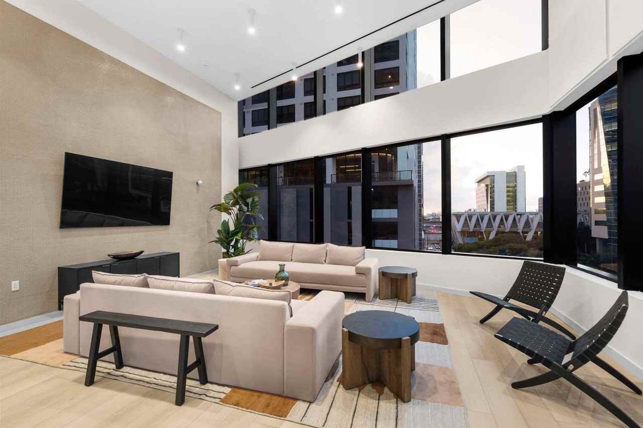 225 North Miami Avenue - Photo 2 of 50