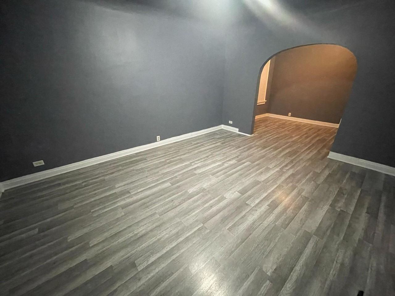 1332 Marshall Pl - Photo 4 of 27