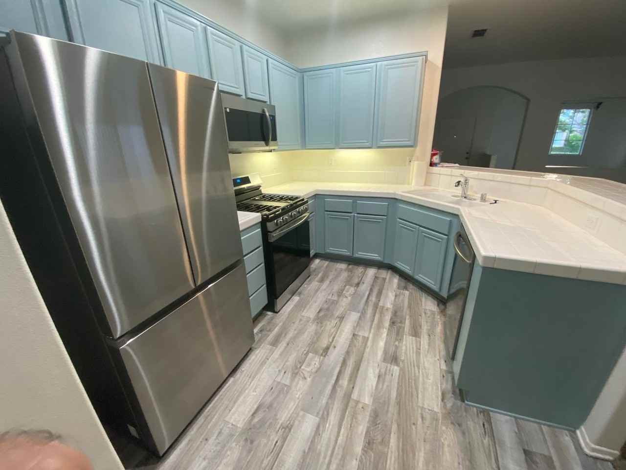 1421 Belmont Pl - Photo 4 of 15