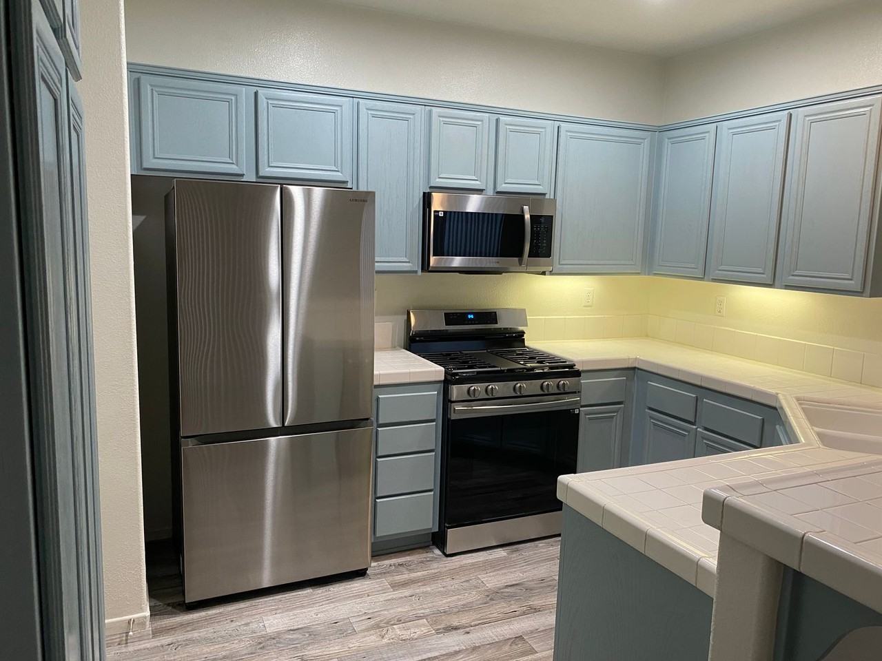 1421 Belmont Pl - Photo 6 of 15