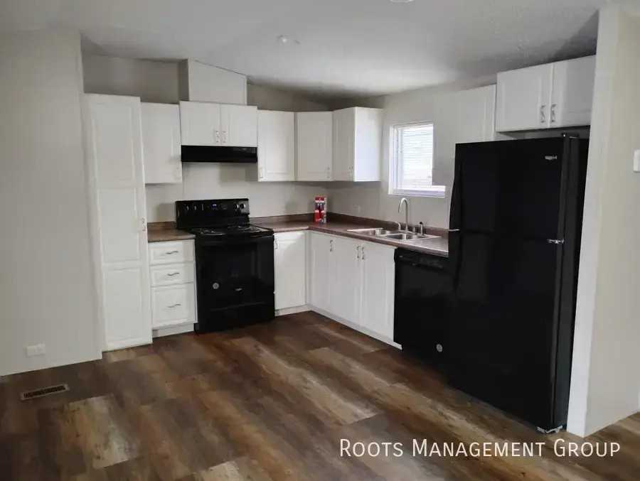 221 Riviera Courts Dr #221 - Photo 3 of 14