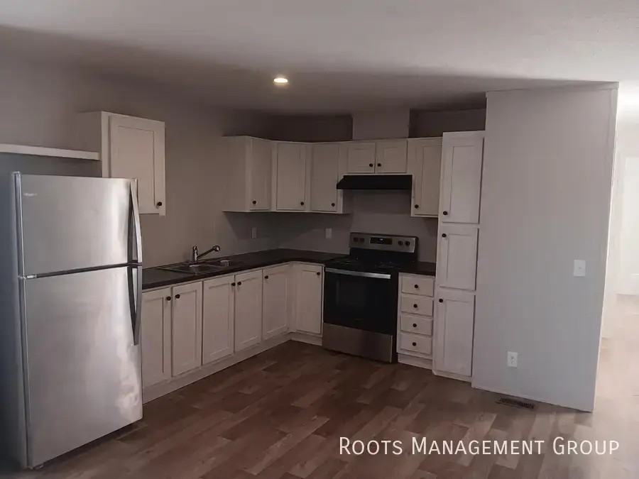 208 Carriage Lane Est #208 - Photo 2 of 17