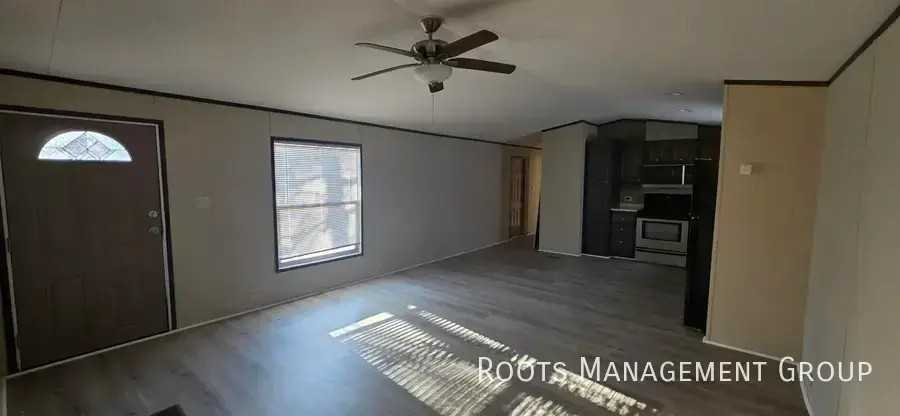 5531 Rivercreek Dr #108 - Photo 5 of 17