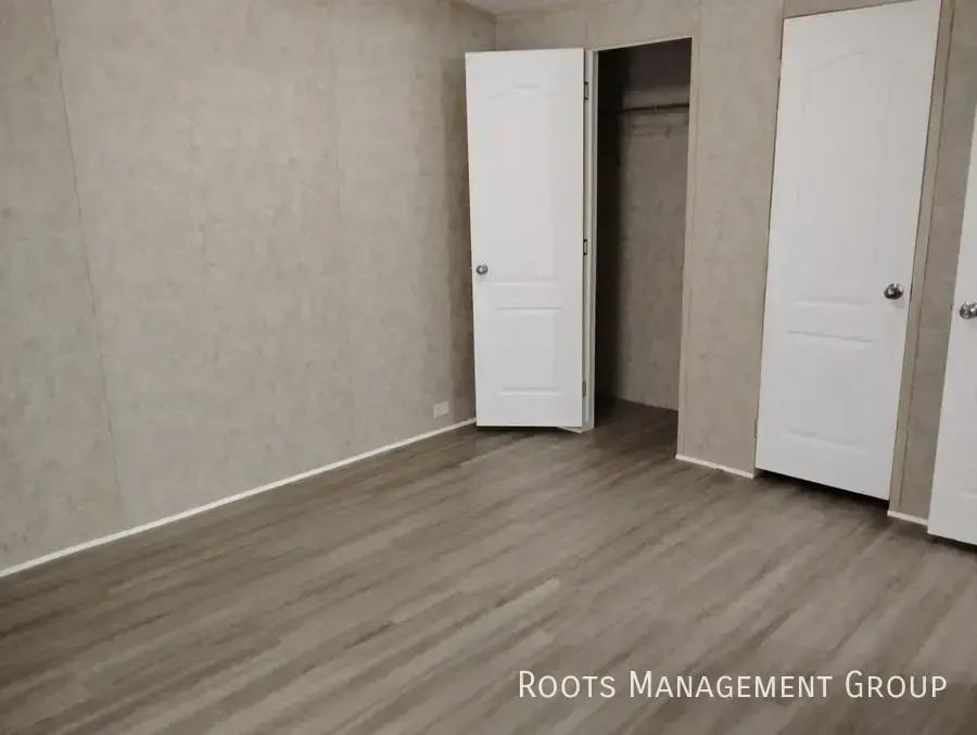 81 Riviera Courts Dr #81 - Photo 3 of 11