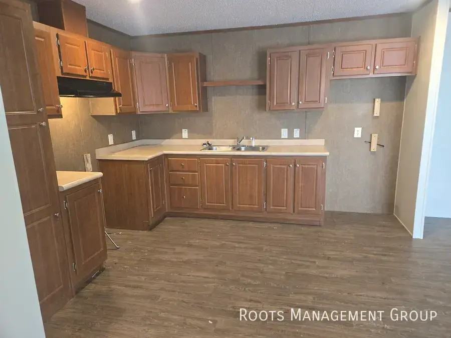 2564 Apollo Dr - Photo 5 of 21