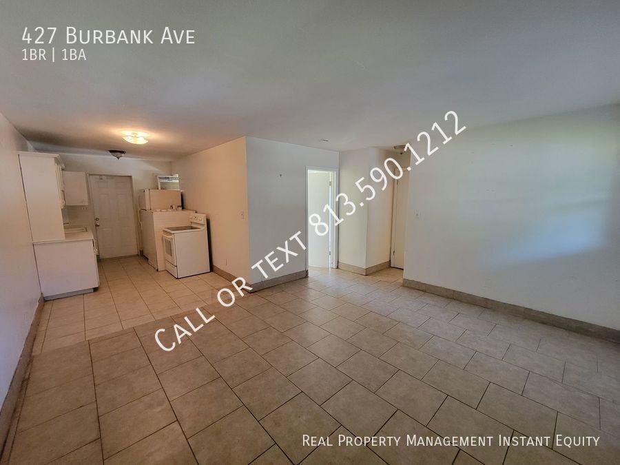 427 Burbank Ave - Photo 3 of 11