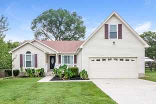 411 Randall Ln - Photo 1 of 1