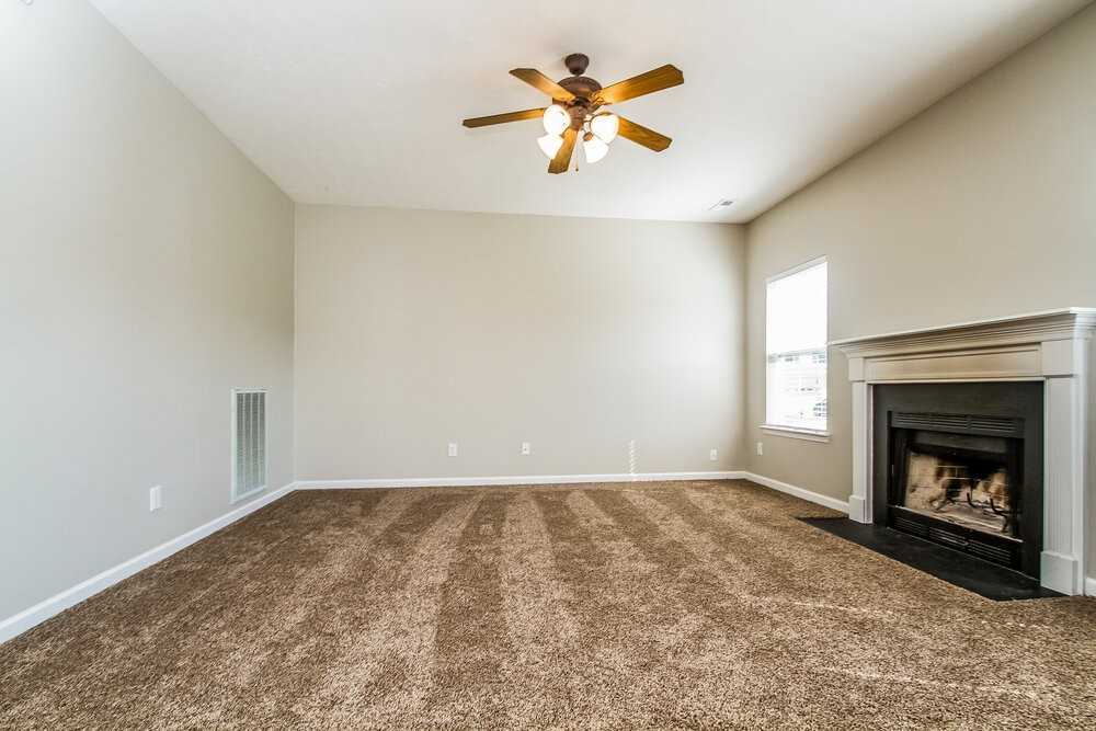 7424 Maggie Dr - Photo 2 of 17