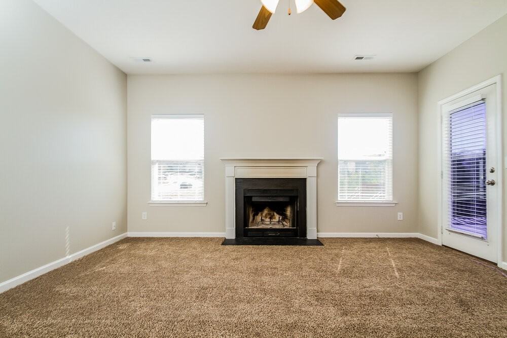 7424 Maggie Dr - Photo 4 of 17