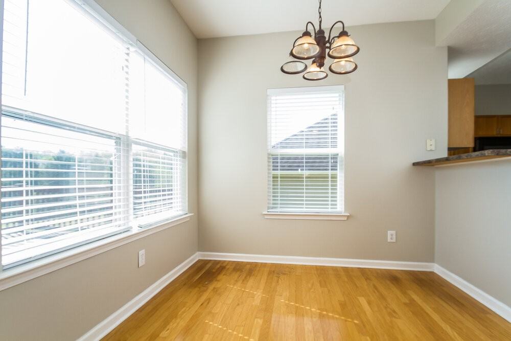 7424 Maggie Dr - Photo 5 of 17