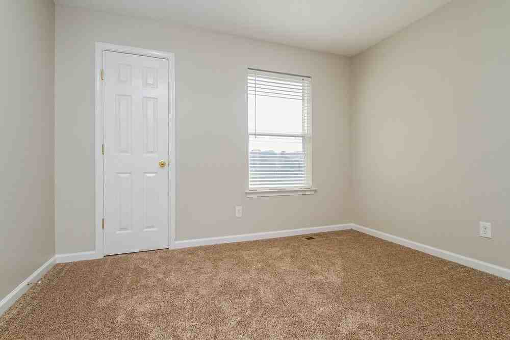 7424 Maggie Dr - Photo 6 of 17