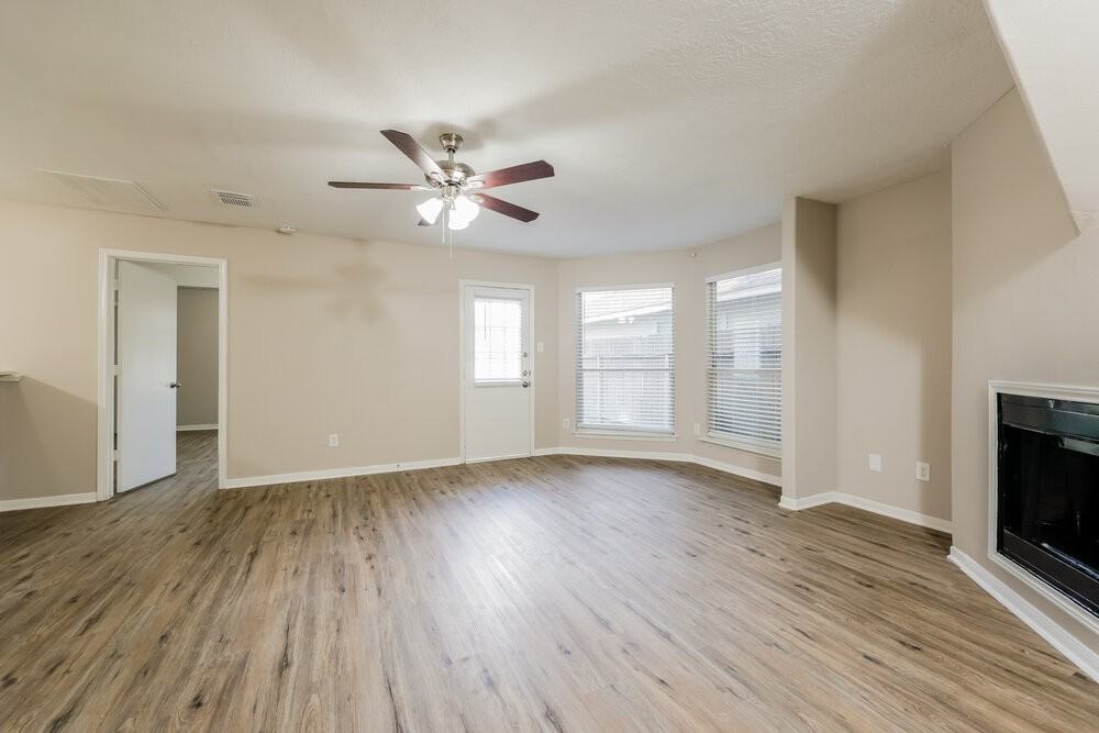 18614 Willow Cove Dr - Photo 5 of 17