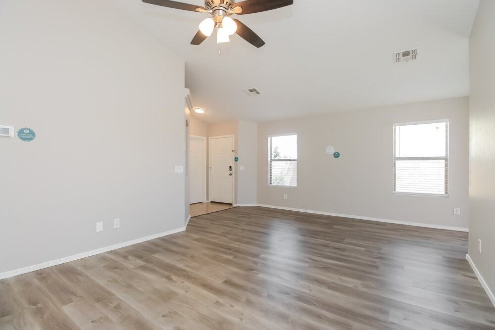 19003 N Wilson St - Photo 4 of 19