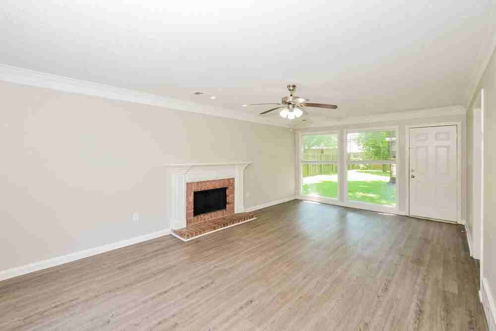 5617 Annandale Dr - Photo 5 of 17