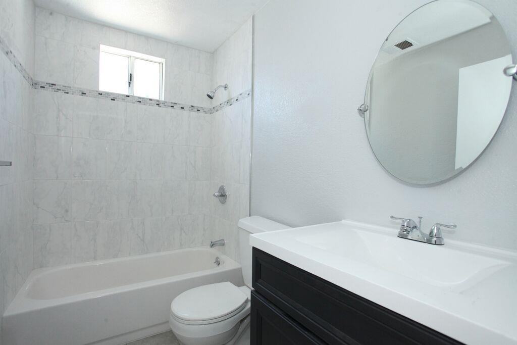 373 N 8th St #373 - Photo 3 of 14