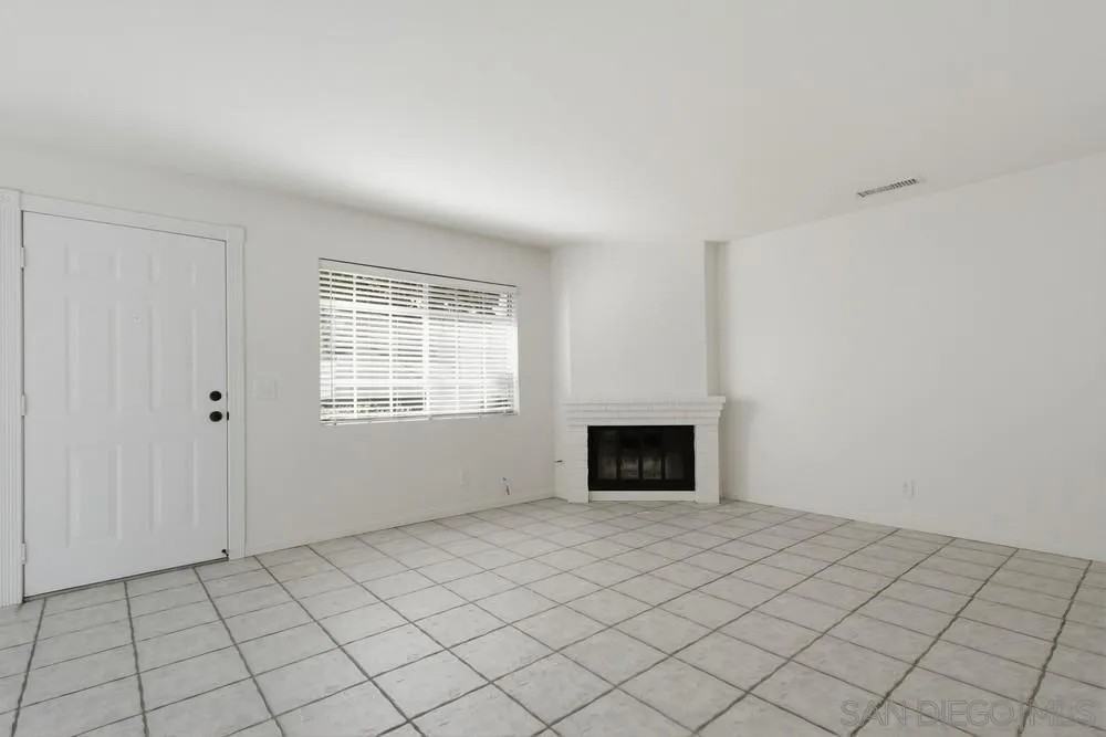 10180 Palm Glen Dr #10180 - Photo 3 of 47