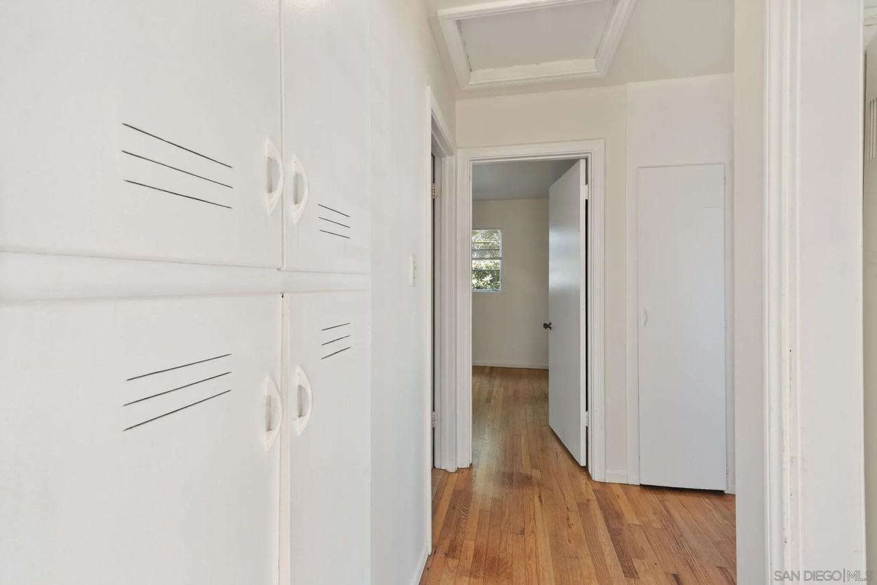 643 Nautilus St #643 - Photo 3 of 30