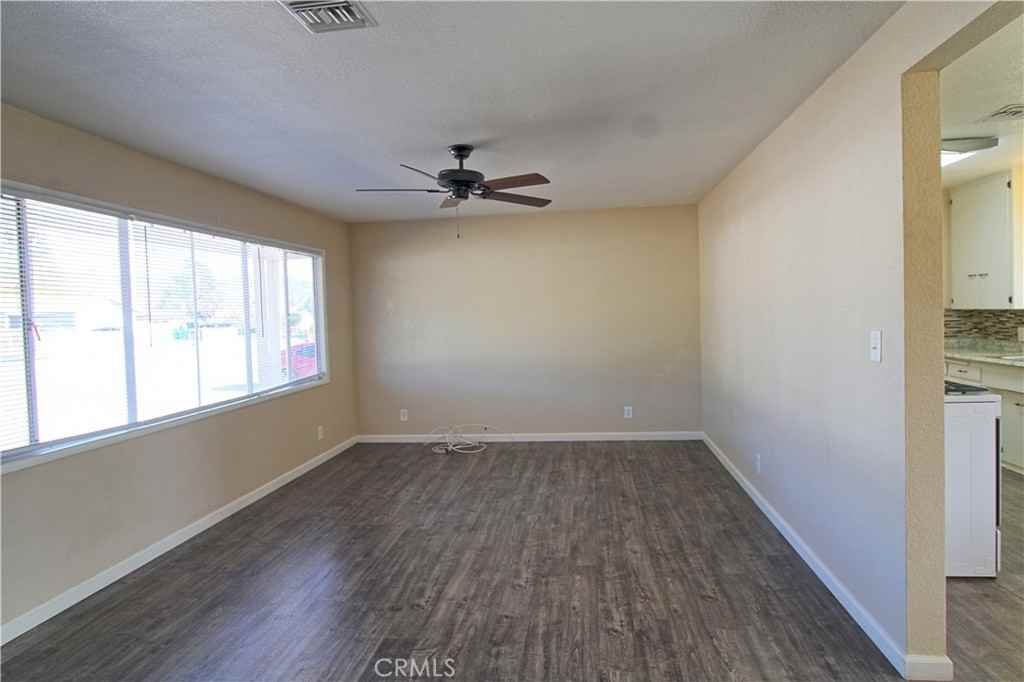 1416 W Nicolet St #1416 - Photo 7 of 12