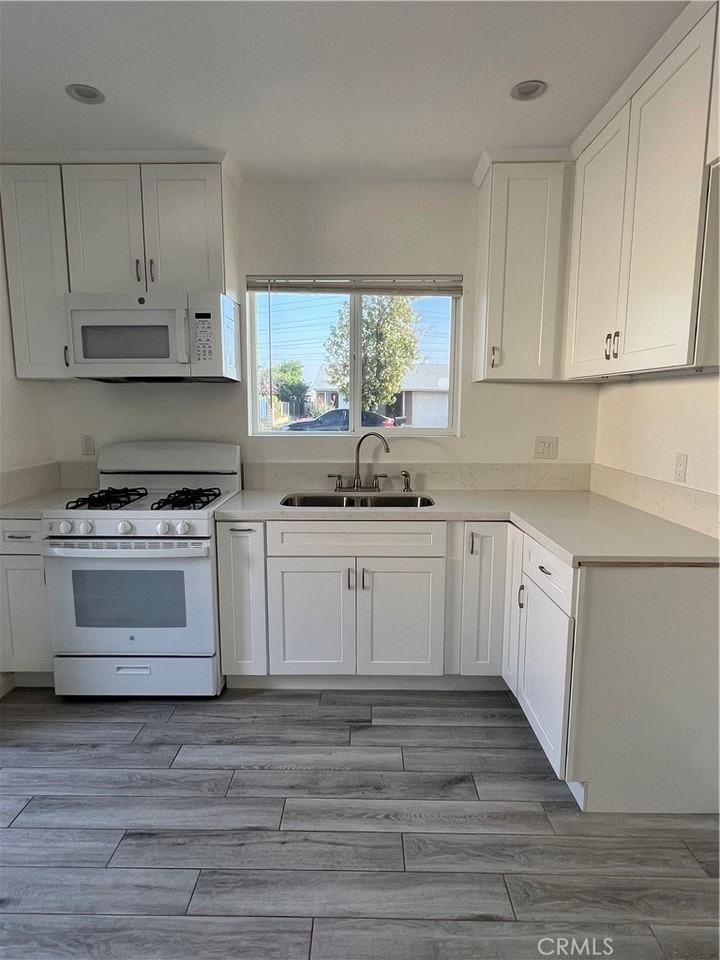 13123 Tonopah St #13123 - Photo 2 of 19