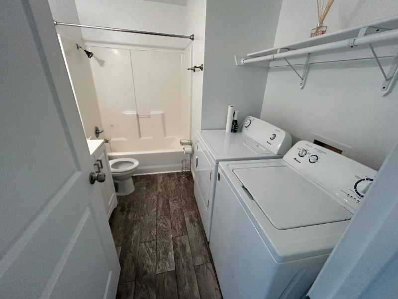 402 Randy Blvd #B - Photo 6 of 16