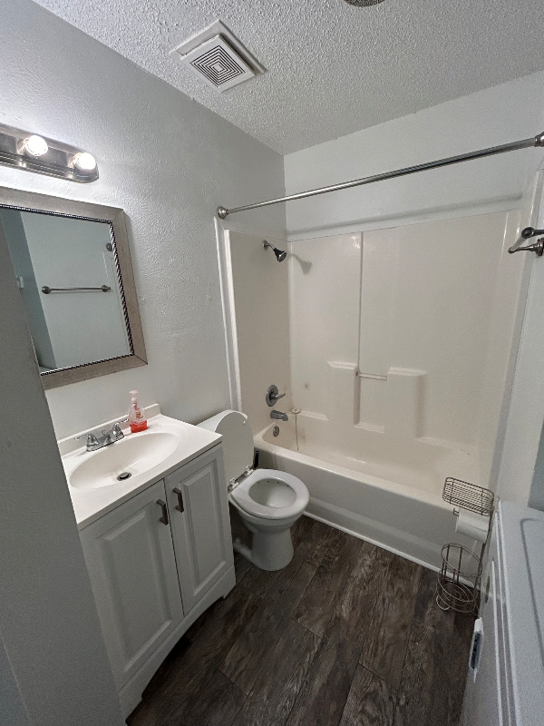 402 Randy Blvd #B - Photo 7 of 16