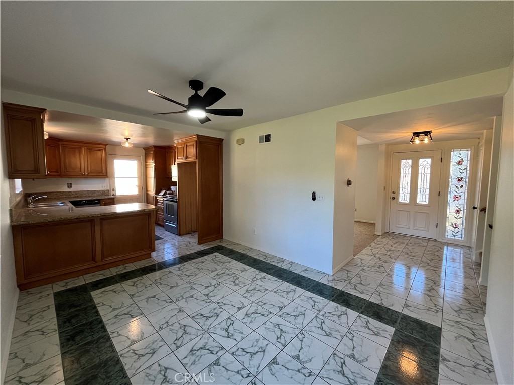 729 La Grange Ave #729 - Photo 2 of 33