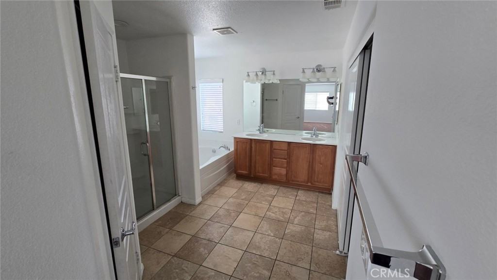 15792 Barrel Cactus Ln #15792 - Photo 6 of 11