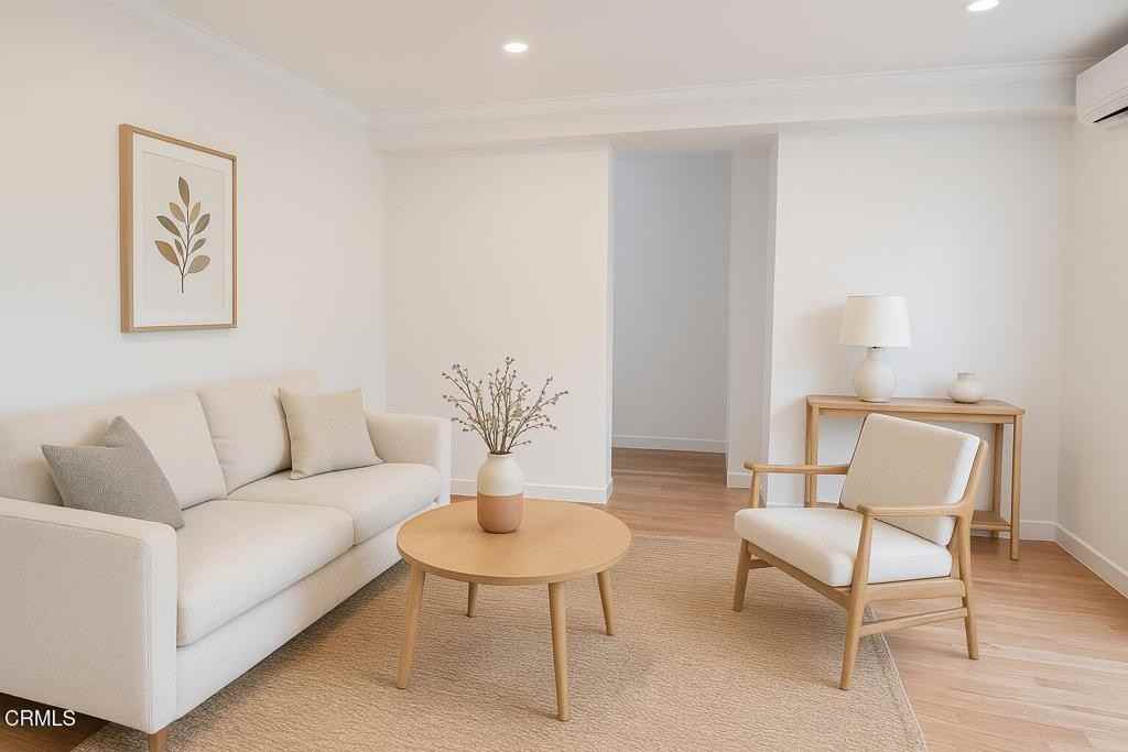 2325 Langdale Ave #2325 - Photo 2 of 9