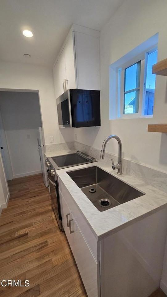 2325 Langdale Ave #2325 - Photo 4 of 9