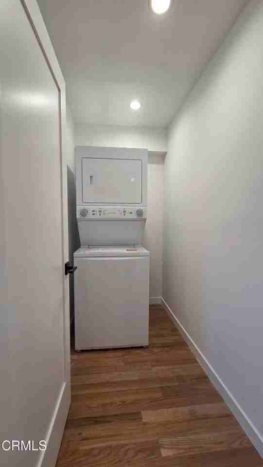 2325 Langdale Ave #2325 - Photo 7 of 9