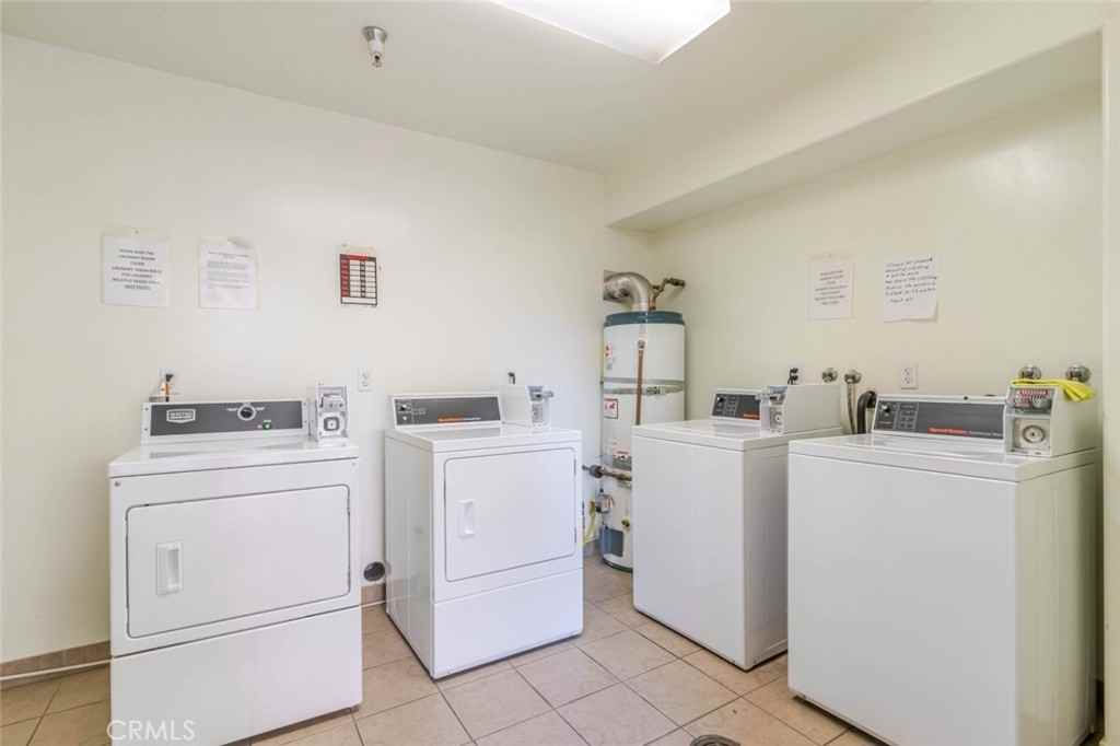 1466 Tamarind Ave #1466-103 - Photo 5 of 17