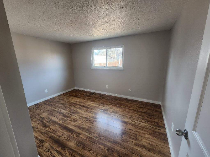 2050 Del Mar Dr - Photo 6 of 10