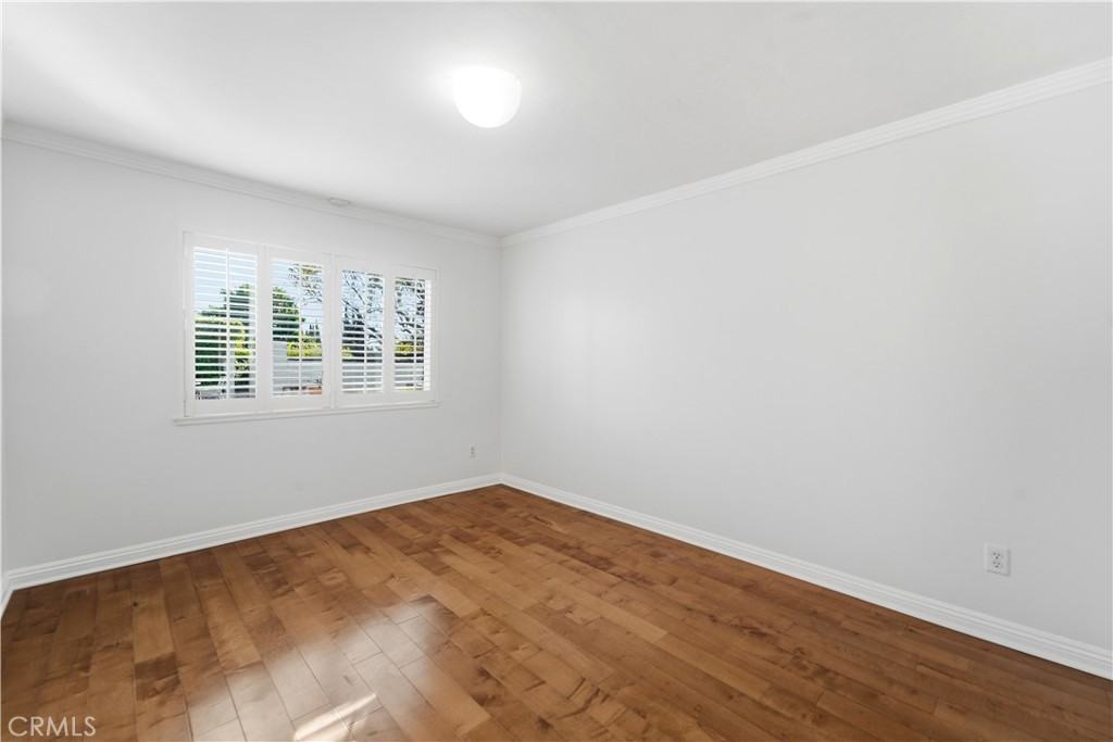 11344 Baird Ave #11344 - Photo 6 of 45