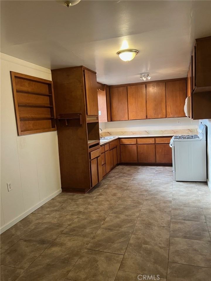 19306 National Trails Hwy #19306 - Photo 5 of 11