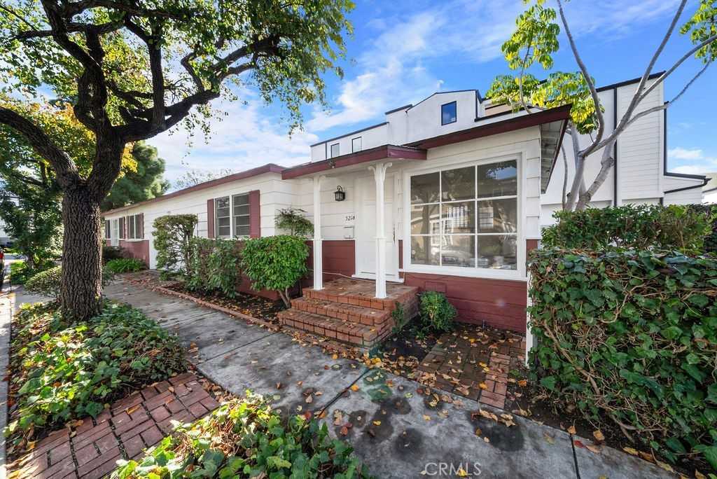 521 1/2 Carnation Ave #521 - Photo 2 of 7