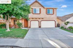 featured image of 3792 Pintail Dr #3792