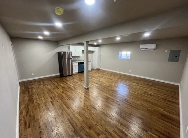 3307 E 15th St #D - Photo 2 of 4