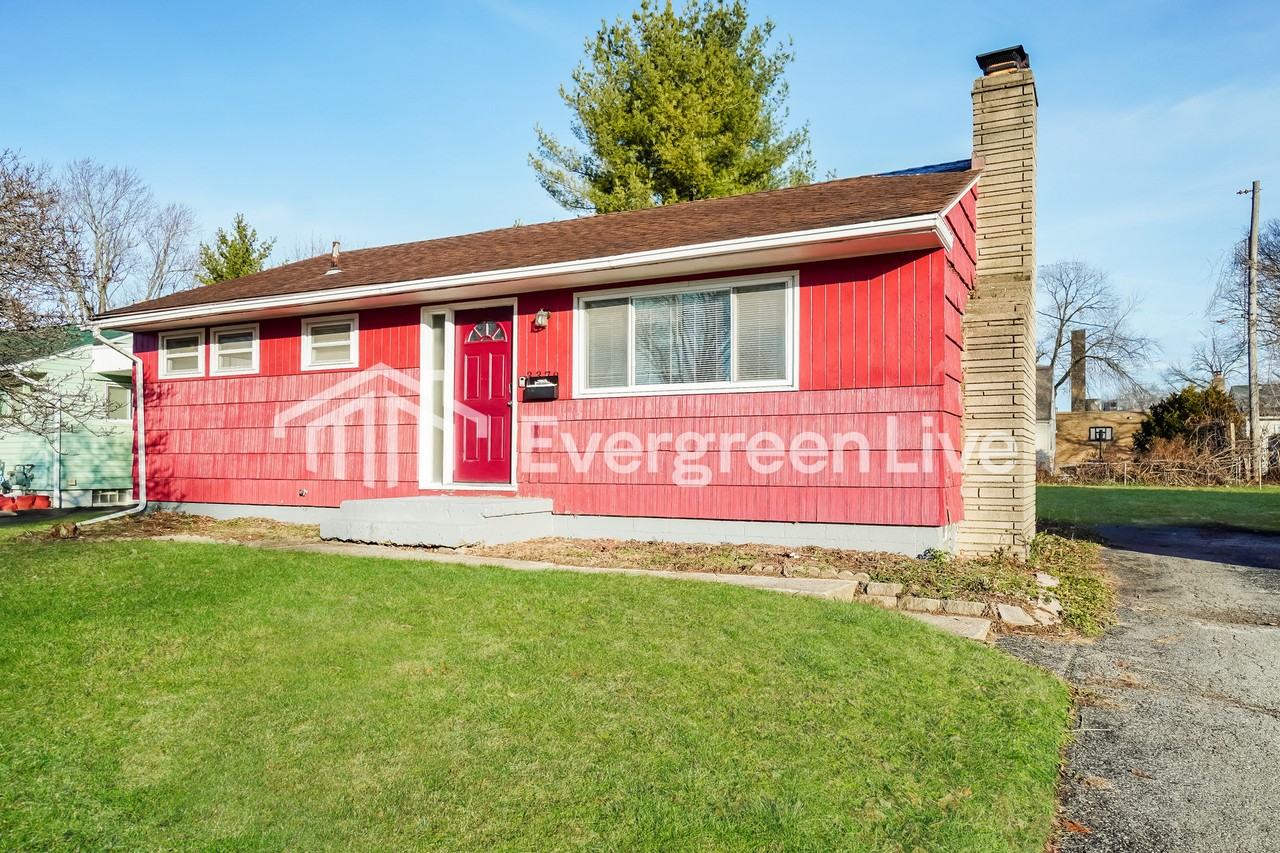 3378 Roswell Dr - Photo 2 of 15