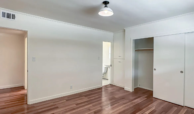 1241 N Fairfax Ave #1 - Photo 6 of 12