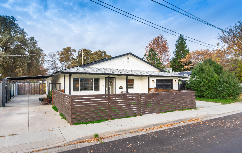 2304 Michigan Blvd - Photo 4 of 38