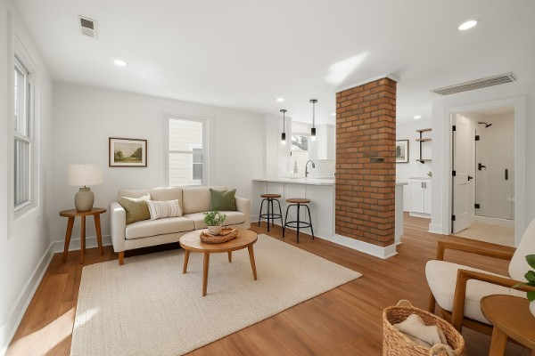 910 Apex St - Photo 5 of 19