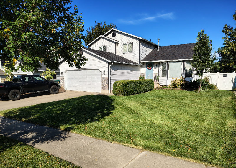 1075 E Pheasant View Dr - Photo 2 of 36