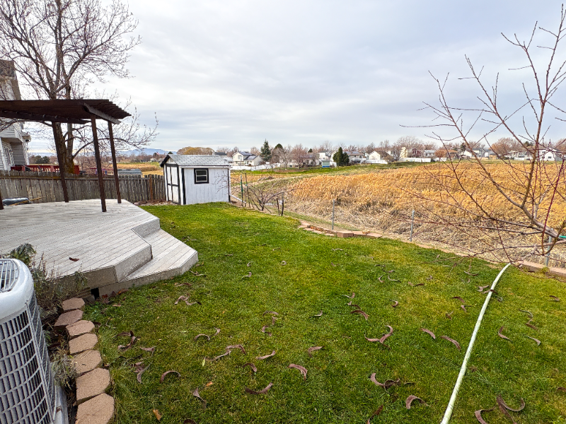 1075 E Pheasant View Dr - Photo 5 of 36