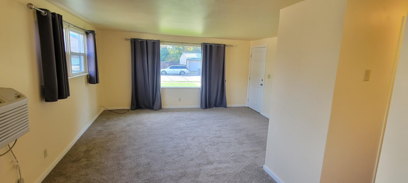 920 Gellatly St - Photo 2 of 9