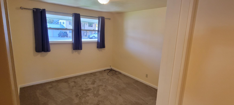 920 Gellatly St - Photo 4 of 9