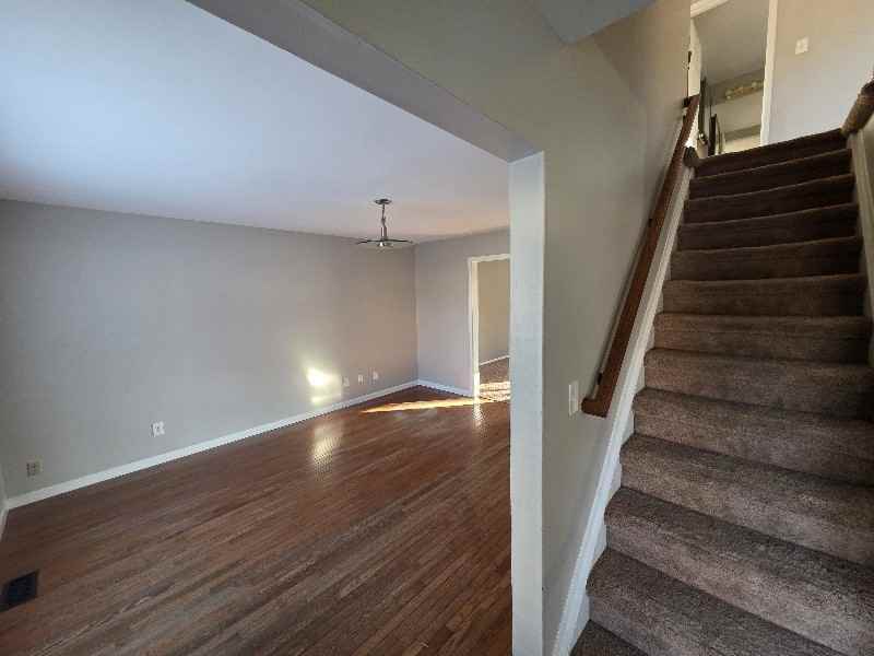 31659 Perth St - Photo 5 of 20