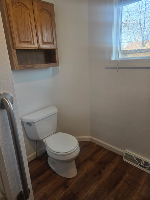 1228 1/2 Broadwater Ave #2 - Photo 5 of 12