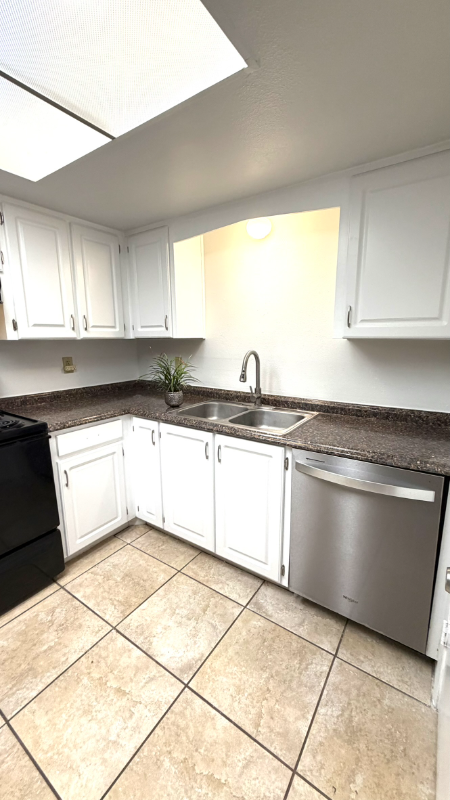 411 Banana #B - Photo 2 of 12