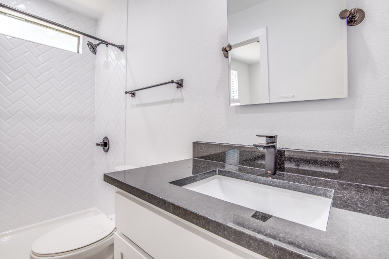 410 Lansing St #410 - Photo 4 of 13